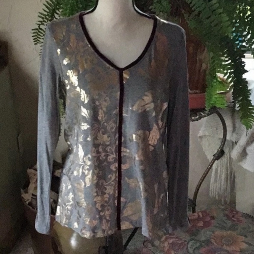 Chicos Zenergy by Chicos gray and gold too size 3 xl